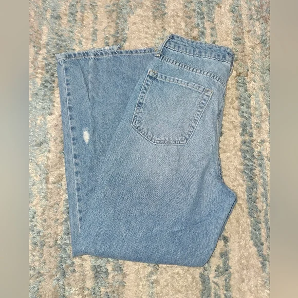 Forever 21 Premium Distressed Jeans sz 26 GUC - Picture 2 of 8